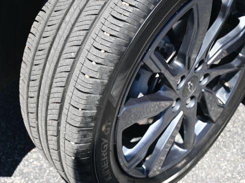 Used 2024 Chevrolet Equinox RS w/ RS Leather Package FWD image 12