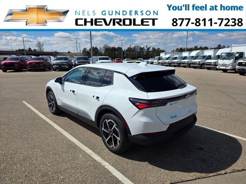 New 2026 Chevrolet Equinox EV LT w/ Comfort Package FWD image 5