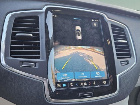 Used 2023 Volvo XC90 B5 Core w/ Protection Package Premier image 13