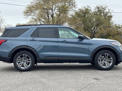 New 2026 Ford Explorer Active w/ Active Comfort Package image 8