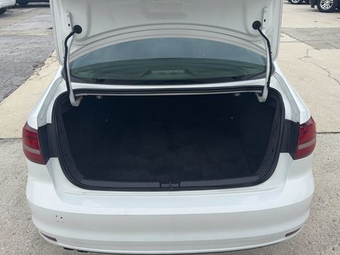 Used 2016 Volkswagen Jetta SE FWD image 15