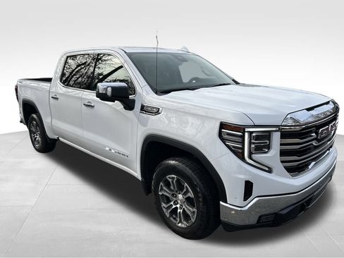 Used 2024 GMC Sierra 1500 SLT image 8