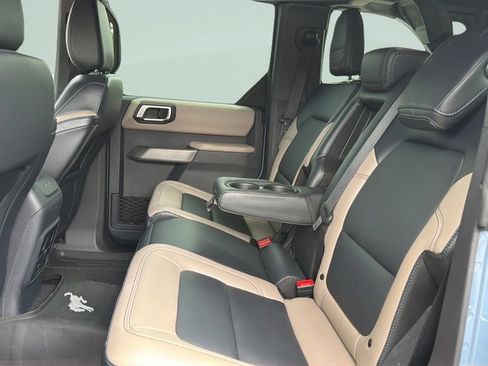 Used 2023 Ford Bronco Wildtrak AWD/4WD image 32