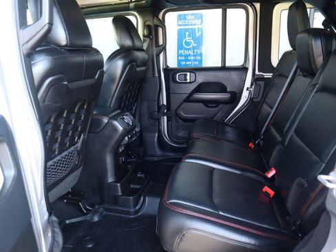 Used 2018 Jeep Wrangler Unlimited Rubicon AWD/4WD image 56