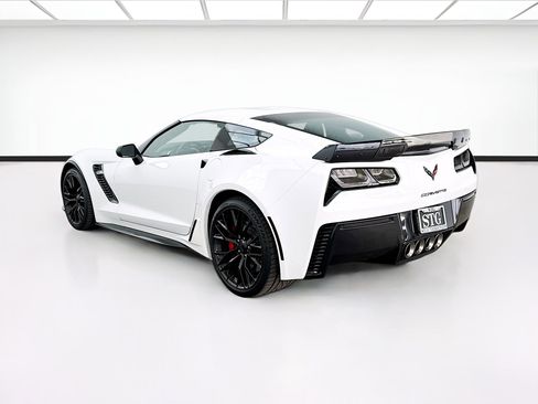 Used 2019 Chevrolet Corvette Z06 RWD image 6