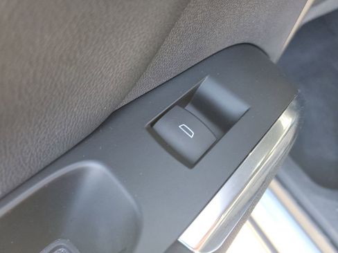 Used 2025 Chevrolet Traverse Z71 image 18