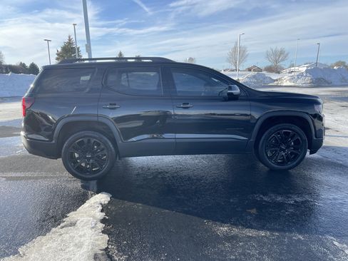 Used 2023 GMC Acadia SLE w/ Driver Convenience Package image 6