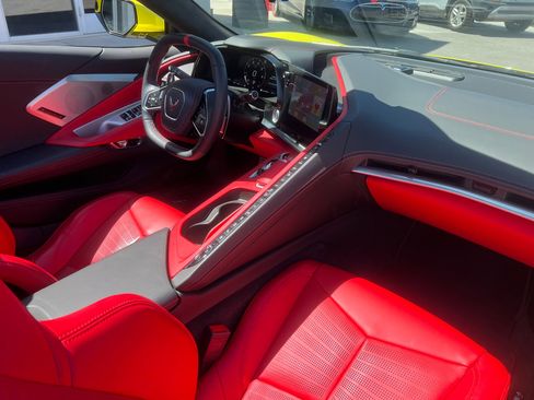 Used 2023 Chevrolet Corvette Stingray Premium Conv w/ Z51 Performance Package image 24