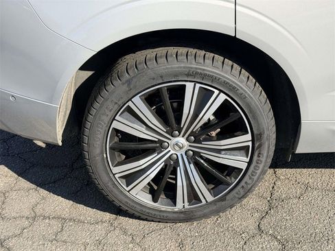 Used 2023 Volvo XC60 B5 Plus w/ Protection Package Premier image 25
