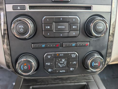 Used 2015 Ford Expedition EL Limited AWD/4WD image 21
