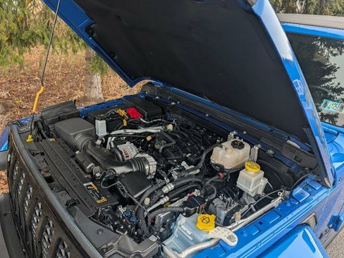 Used 2022 Jeep Gladiator Sport image 31