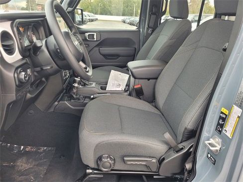 New 2026 Jeep Gladiator Sport image 5