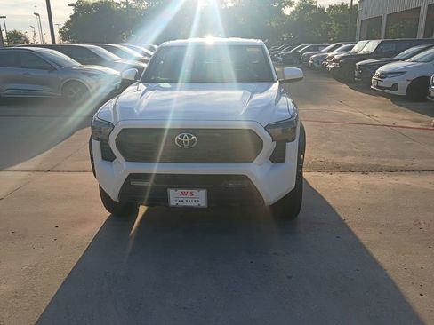 Used 2024 Toyota Tacoma TRD Off-Road image 5