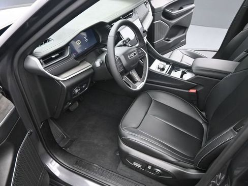 New 2026 Jeep Grand Cherokee Limited image 9