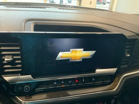 Used 2023 Chevrolet Silverado 1500 RST w/ Z71 Off-Road Package image 21