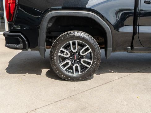 Used 2022 GMC Sierra 1500 AT4 w/ AT4 Premium Package AWD/4WD image 37