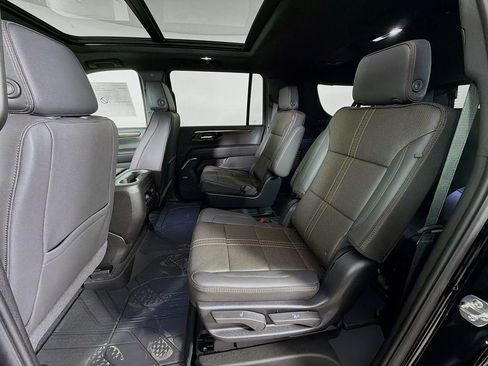 New 2026 Chevrolet Suburban High Country AWD/4WD image 19