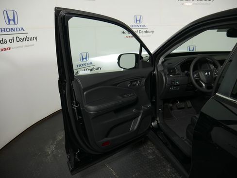 New 2025 Honda Ridgeline RTL image 9