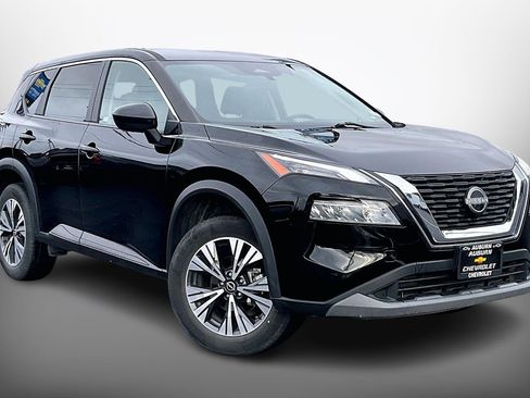 Used 2023 Nissan Rogue SV image 1