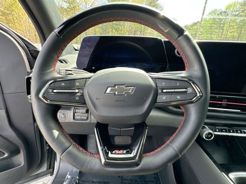 Used 2025 Chevrolet Silverado EV RST image 16