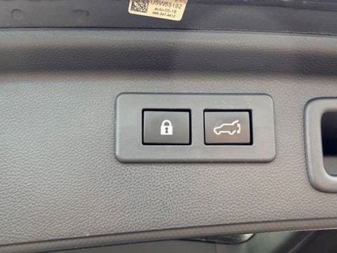 Used 2019 Subaru Forester Premium AWD/4WD image 14