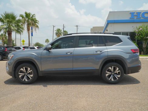 Used 2024 Volkswagen Atlas SE FWD image 8