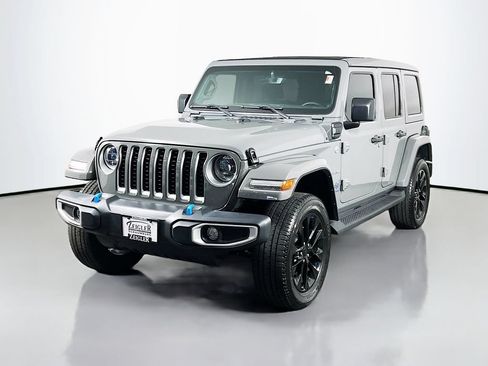 Used 2023 Jeep Wrangler Unlimited Sahara w/ Cold Weather Group AWD/4WD image 3
