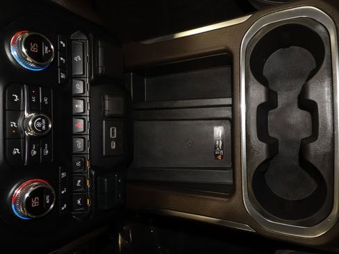 Certified 2021 GMC Sierra 1500 SLT w/ SLT Convenience Package image 16