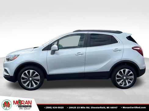 Used 2021 Buick Encore Preferred AWD/4WD image 2