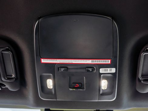 Used 2025 Toyota Camry SE FWD image 29