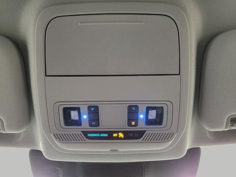 Used 2023 Ford Explorer XLT w/ Equipment Group 202A image 18