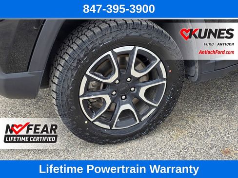 Used 2024 Jeep Compass Trailhawk AWD/4WD image 12