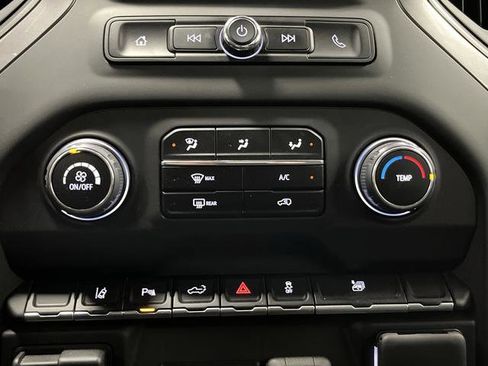 Used 2024 Chevrolet Silverado 2500 Custom w/ Custom Value Package image 17