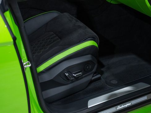 Used 2023 Lamborghini Urus S image 37