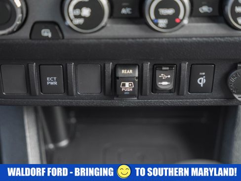 Used 2019 Toyota Tacoma 4x4 Double Cab image 31