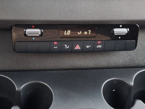 Used 2023 Mercedes-Benz Sprinter 2500 image 20