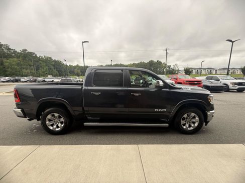 Used 2019 RAM 1500 Laramie AWD/4WD image 7