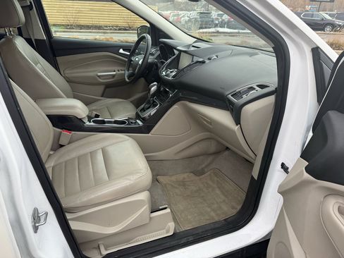 Used 2014 Ford Escape Titanium image 9