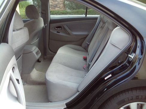 Used 2009 Toyota Camry LE image 14