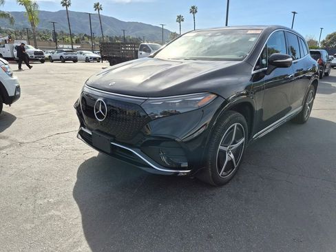 Used 2023 Mercedes-Benz EQS 580 4MATIC SUV image 3
