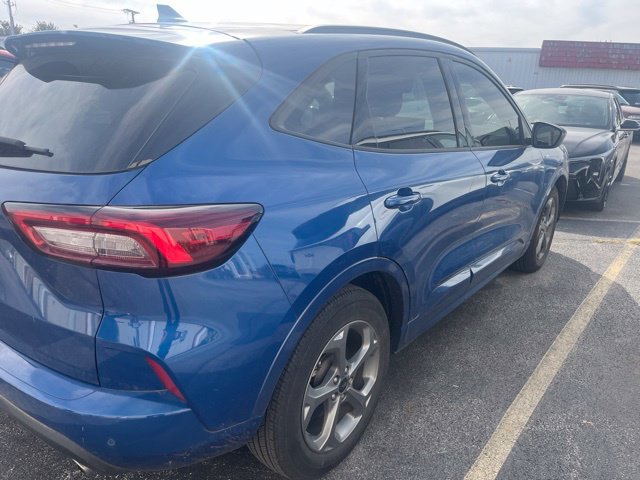 Used 2023 Ford Escape ST-Line w/ Tech Pack #1 FWD image 7