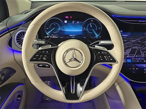 Used 2023 Mercedes-Benz EQS 580 4MATIC SUV image 31