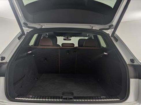 Used 2021 Audi e-tron Premium w/ Convenience Plus Package image 17