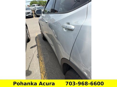 Used 2020 Chevrolet Blazer LT FWD image 1