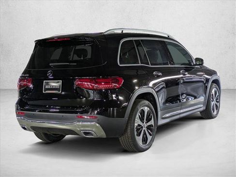 New 2025 Mercedes-Benz GLB 250 image 2