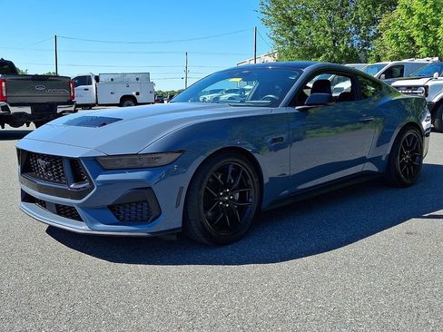 Used 2024 Ford Mustang GT RWD image 3