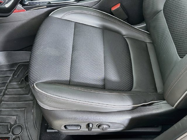 Used 2023 Chevrolet TrailBlazer RS w/ Sun and Liftgate Package AWD/4WD image 21