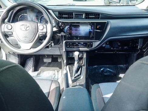 Used 2019 Toyota Corolla LE FWD image 6