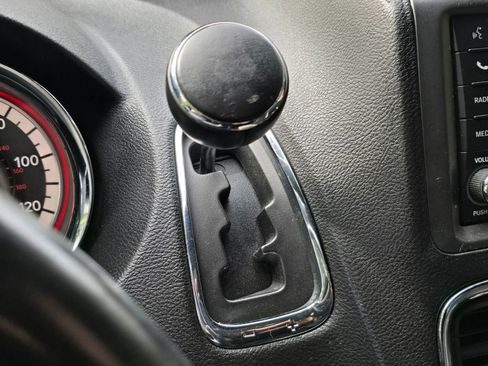 Used 2017 Dodge Grand Caravan SXT image 25