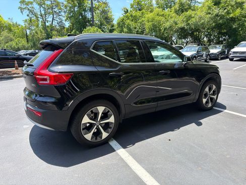 Used 2025 Volvo XC40 B5 Core AWD/4WD image 14